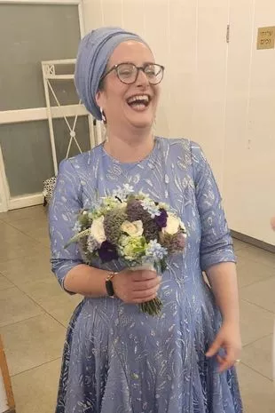 “当我看到婚纱照的时候,我很难过,但后来一句话改变了我的生活。”
