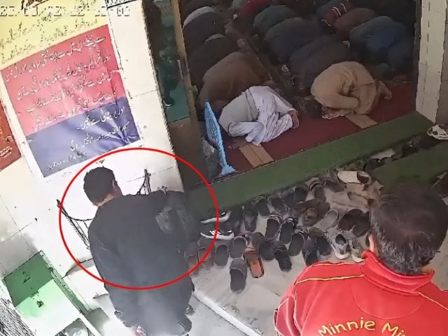 观察：笔记本电脑和包在拉瓦尔品第的清真寺被盗