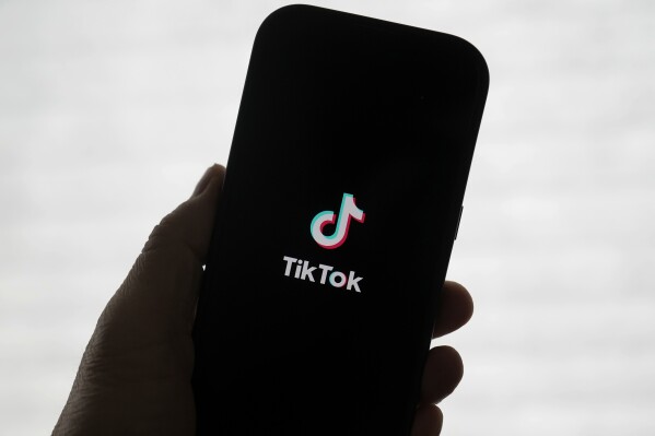 TikTok在美国回归苹果和bb0应用商店