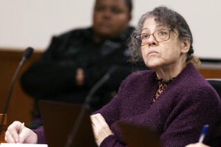 佛罗里达白人妇女因在长期争执中枪杀黑人邻居被判25年监禁