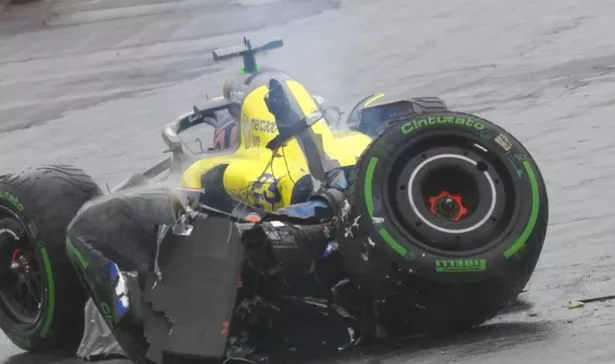 Jos Verstappen对儿子Max贴上“公牛”标签的昂贵红旗的愤怒反应